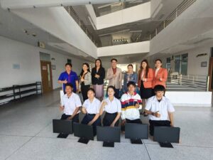 มอบอุปกรณ์คอมพิวเตอร์ จำนวน 5 เครื่อง จากคณะวิทยาการจัดการและเทคโนโลยีสารสนเทศ มหาวิทยาลัยนครพนม